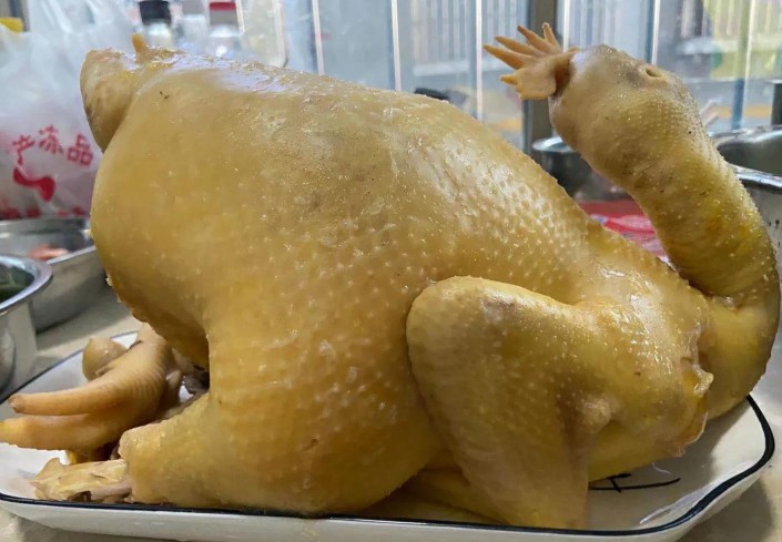 批量化生产“饲料鸡”变成“土味十足”的土鸡，养鸡朋友的福音