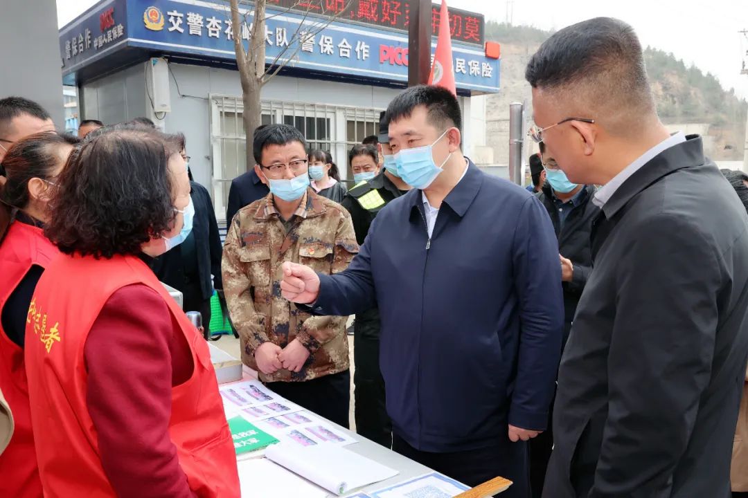 侯森(太原市杏花岭区：区委书记、区长侯森督导检查森林防火工作)