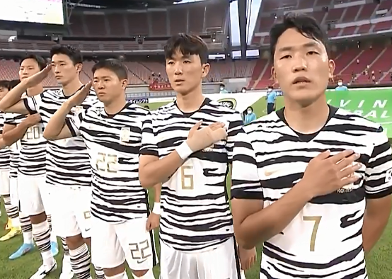 2019世界杯男足韩国(3-0！韩国队狂飙，19年纪录诞生，反超日本队登顶，国足仍排第三)