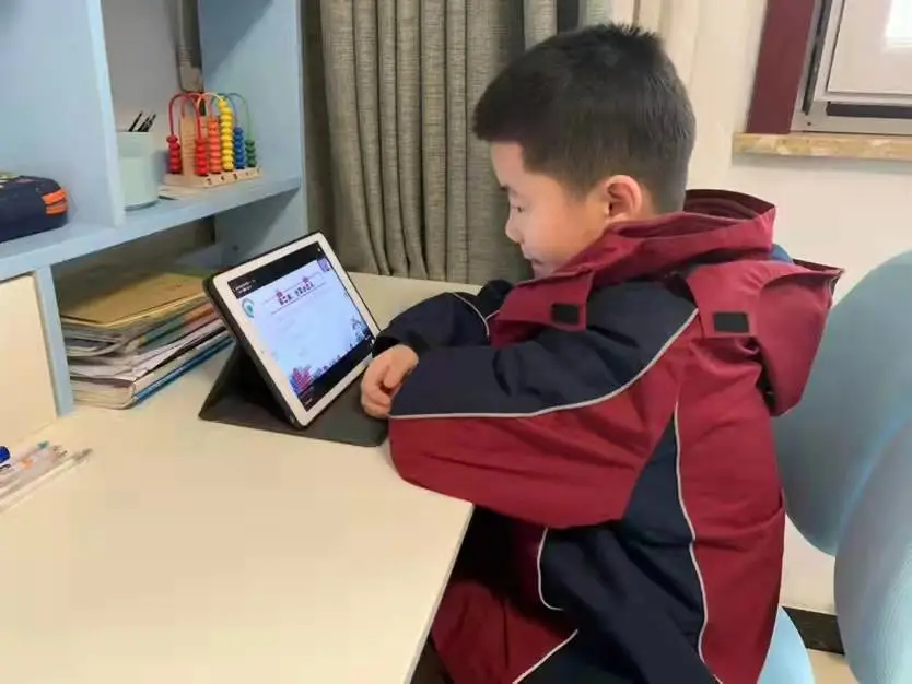 郑东新区文苑学校一二年级线上表现性评价：萌娃趣闯关 云端智慧行