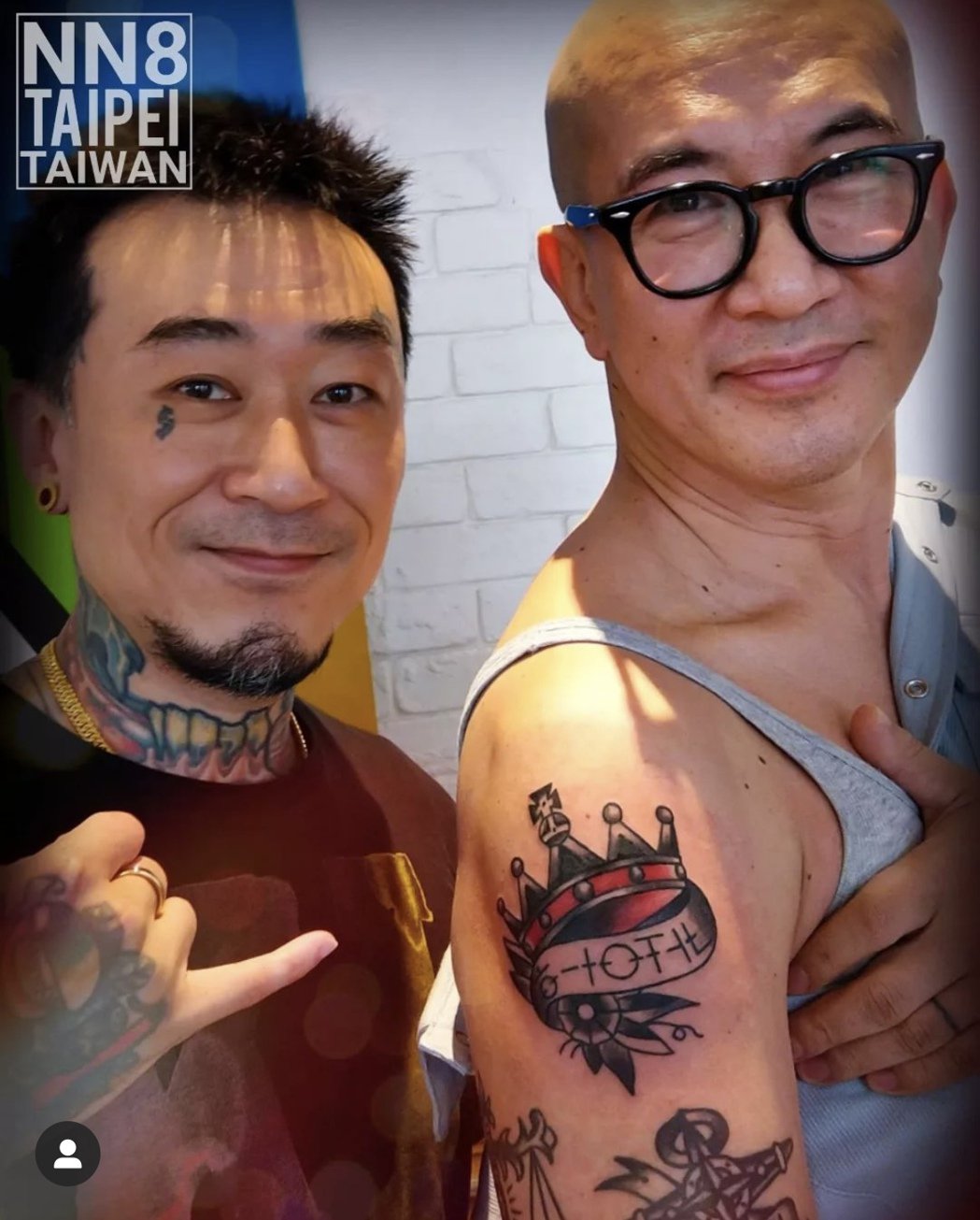 大S陪老公具俊晔刺青，男方将“熙媛”刻在手臂，脖子纹甜蜜情话