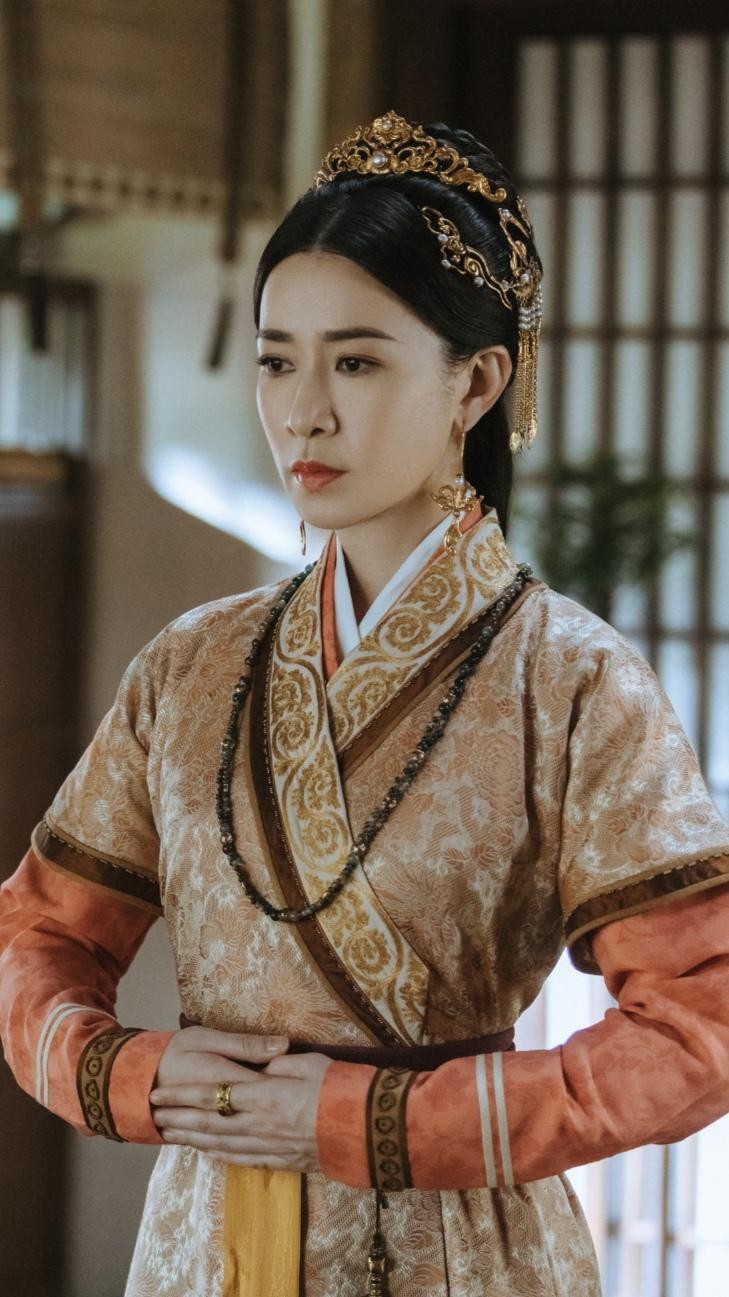貌美如花却至今未婚，这12位大龄女星，各有各的苦衷