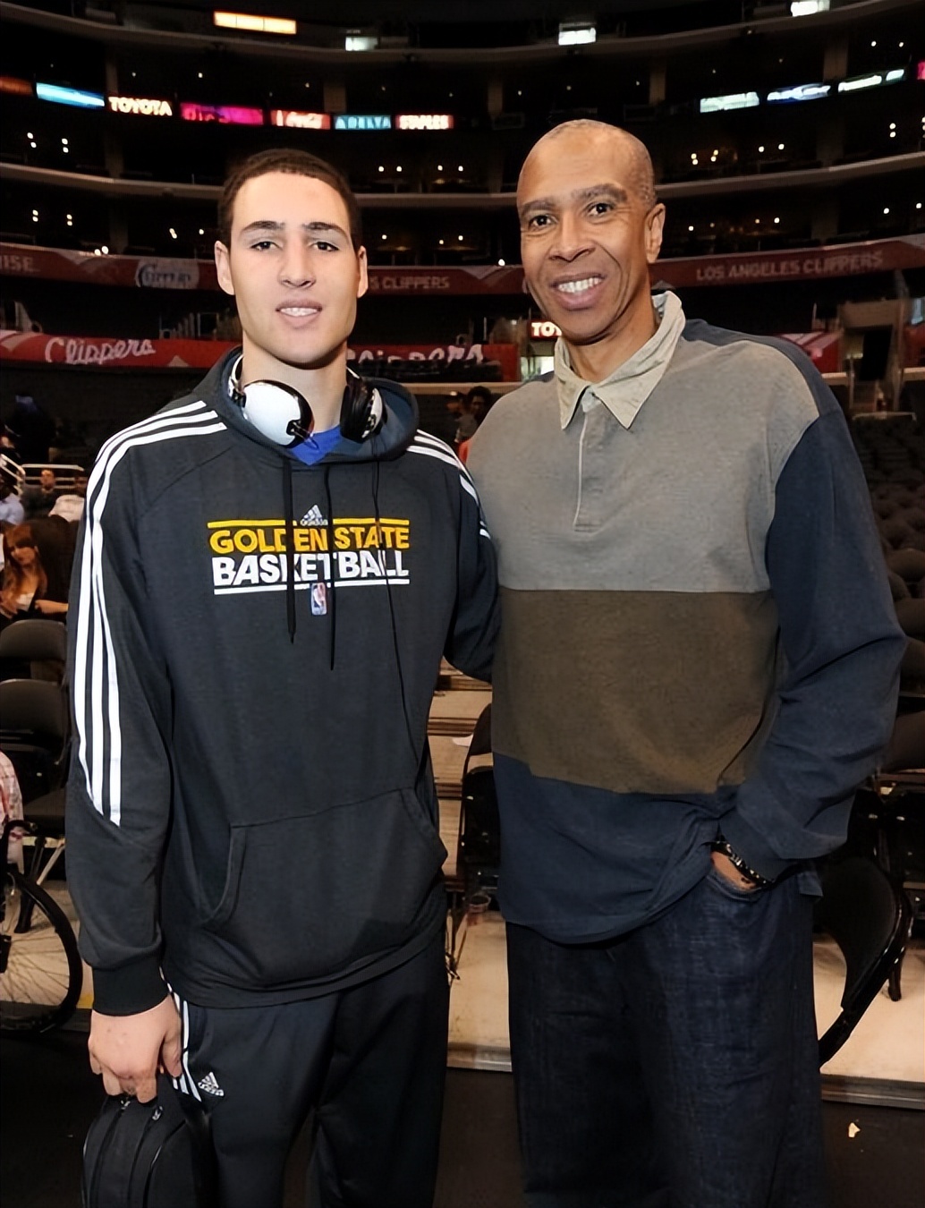 黑人为什么适应nba（不要再被骗了！NBA这些球星虽然皮肤很白 其实都是黑人）