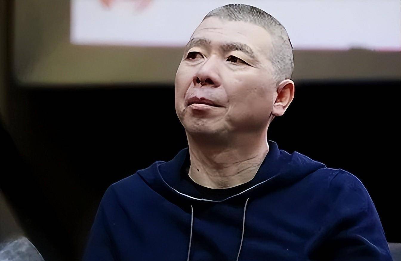 冯小刚回应移民风波,态度温和如变了个人,不可一世的老炮变老了