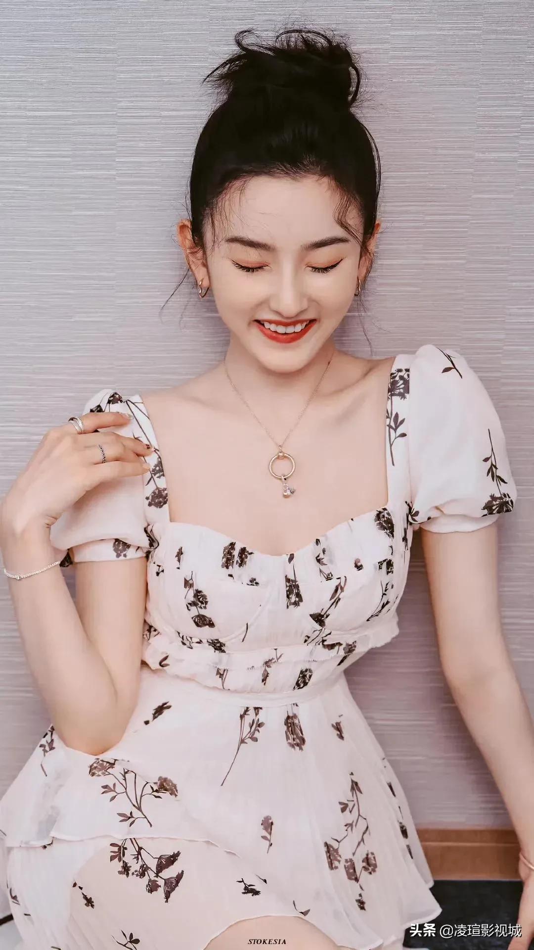 明星壁纸图片分享：宋祖儿（3）