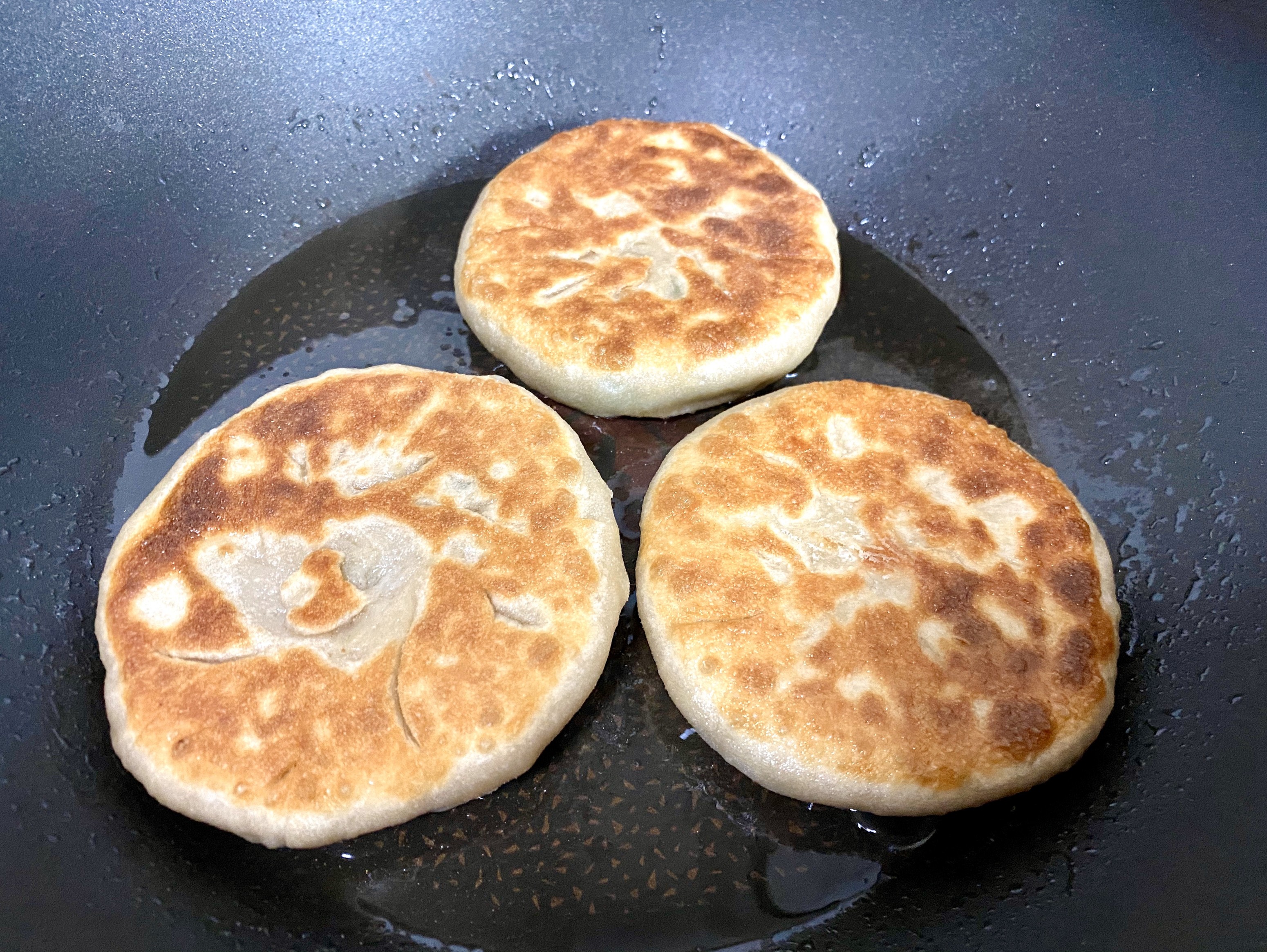 為什麼早餐店的韭菜餡餅好吃？ 原來他們都用燙麵，做對了外酥里嫩