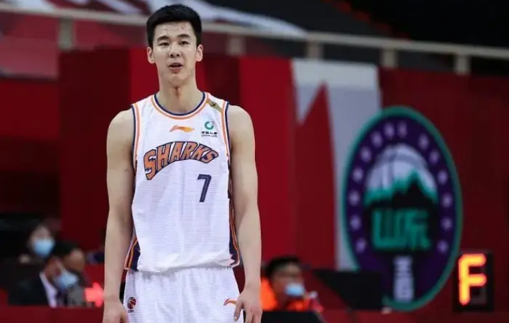 易建联在nba什么水平(10年了，如今回头看，才明白易建联到底有多强)