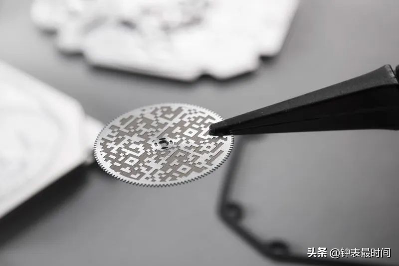 bvlgari手表（世界最薄！沒有之一！宝格丽Octo限量表创下机械表厚度新纪录）