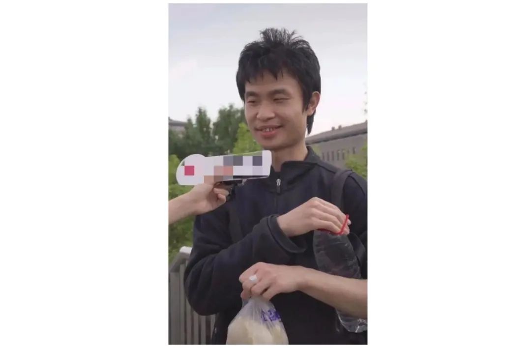 北大韦东奕辟谣“帮6个博士解开4个月未解之题”，称哈佛没有找过自己