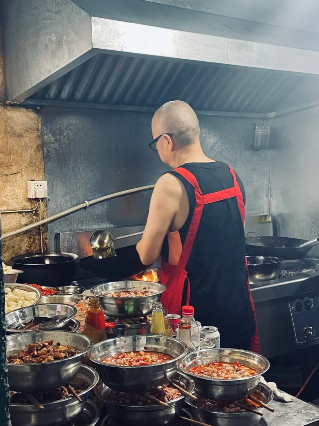 成都乡村的“高端”私房菜，豪车大佬也爱吃，顾客全是老带新