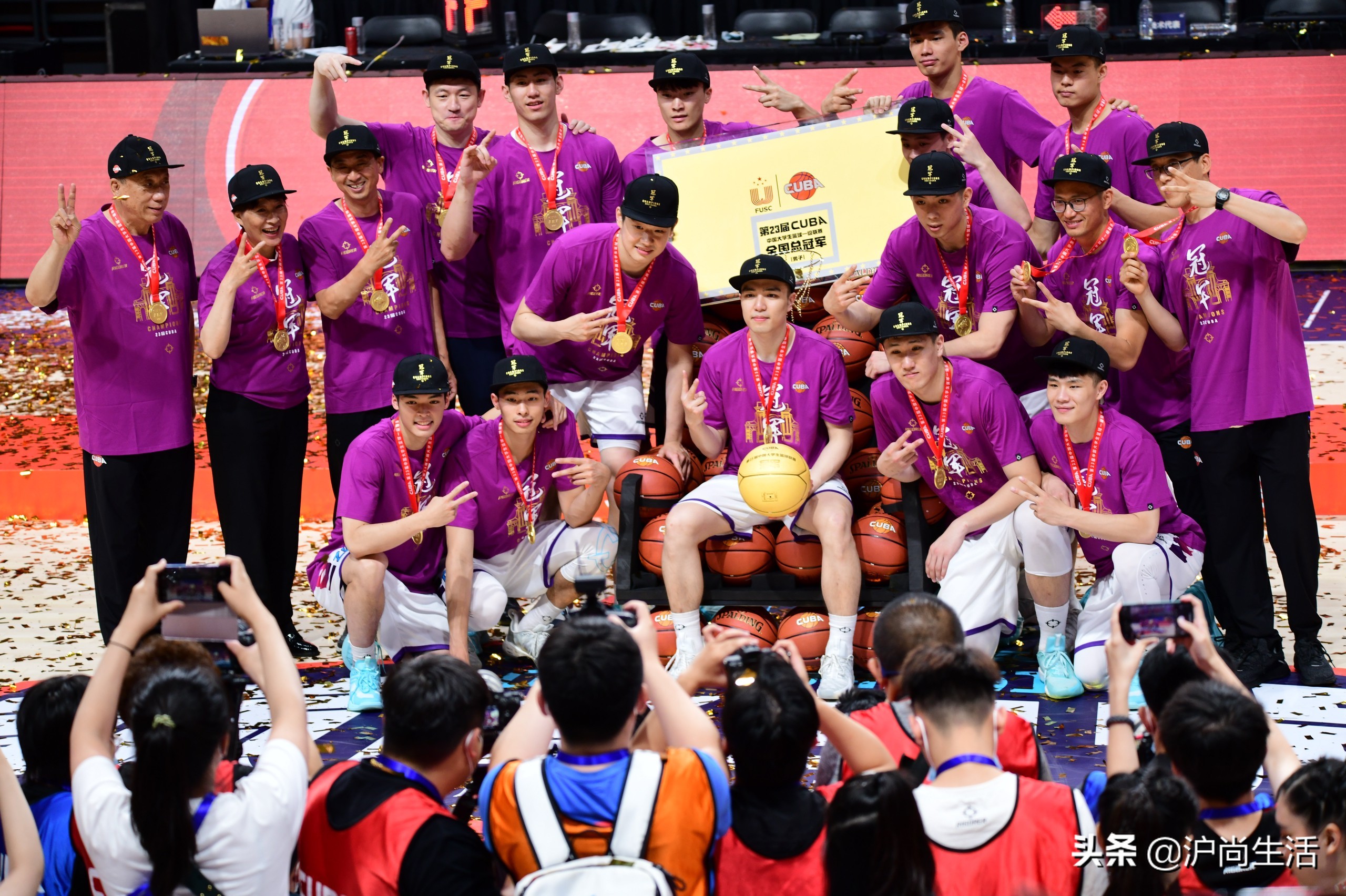 刘佳鑫为什么不选cba(球打得比你好,学习也比你好！2022年CBA选秀大学生就读学校和专业)