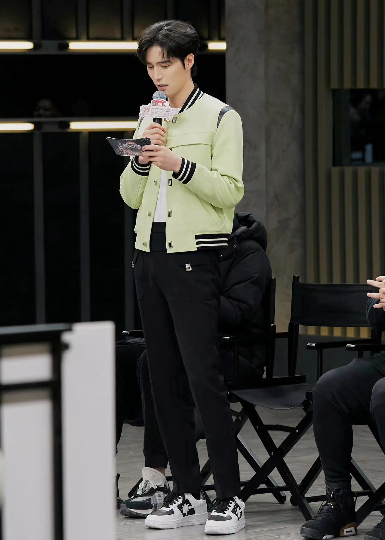 阿云嘎《爱乐之都》不舍演员离别 共情式寄语温暖真诚