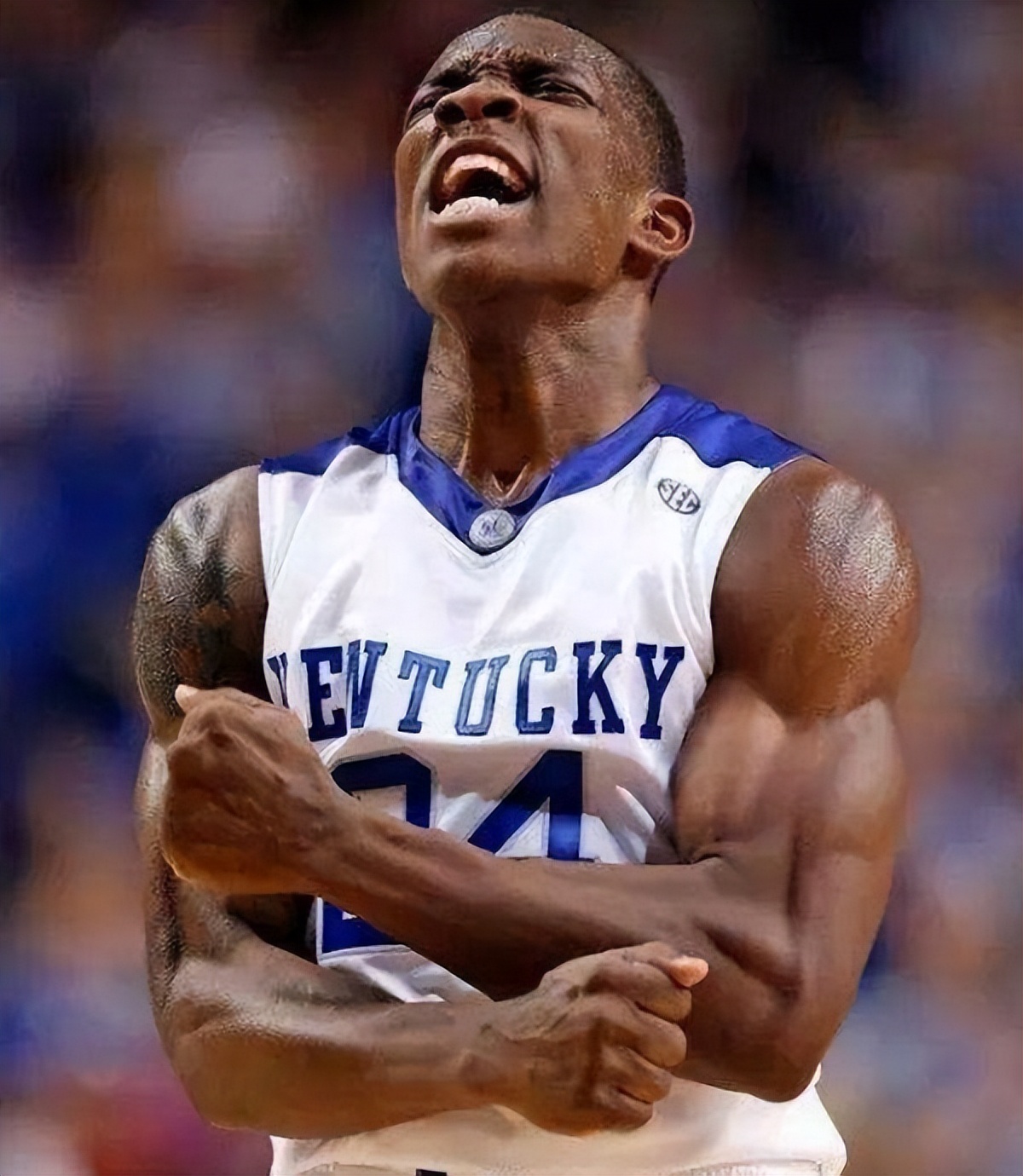 nba球员胸肌为什么那么平坦（后卫线的肌肉猛男！威少胸肌十分明显，一神人退役练成魔鬼筋肉人）