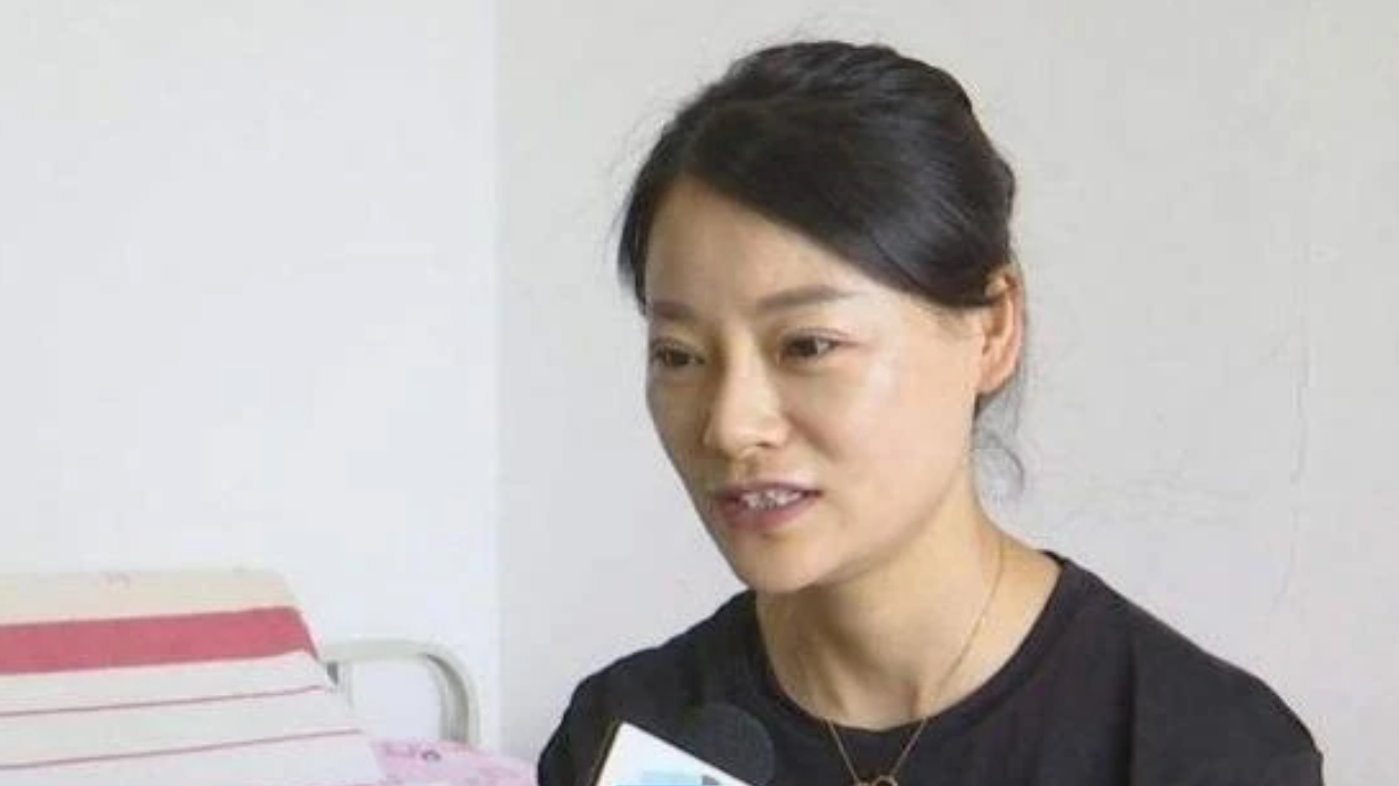 王恒杰：高考考场外跪地谢母，为心中理想放弃985名校