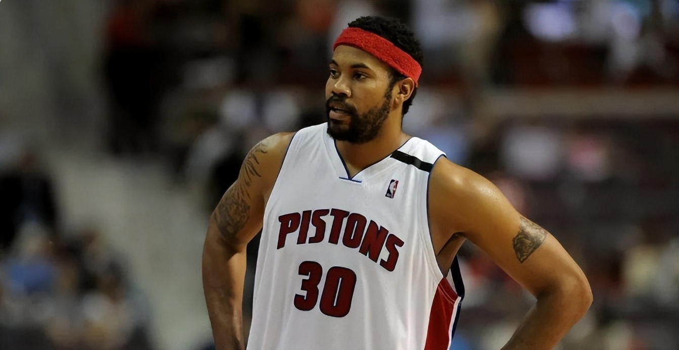 最早联盟的四大前锋是石佛,狼王,韦伯和怒吼天尊拉希德华莱士!