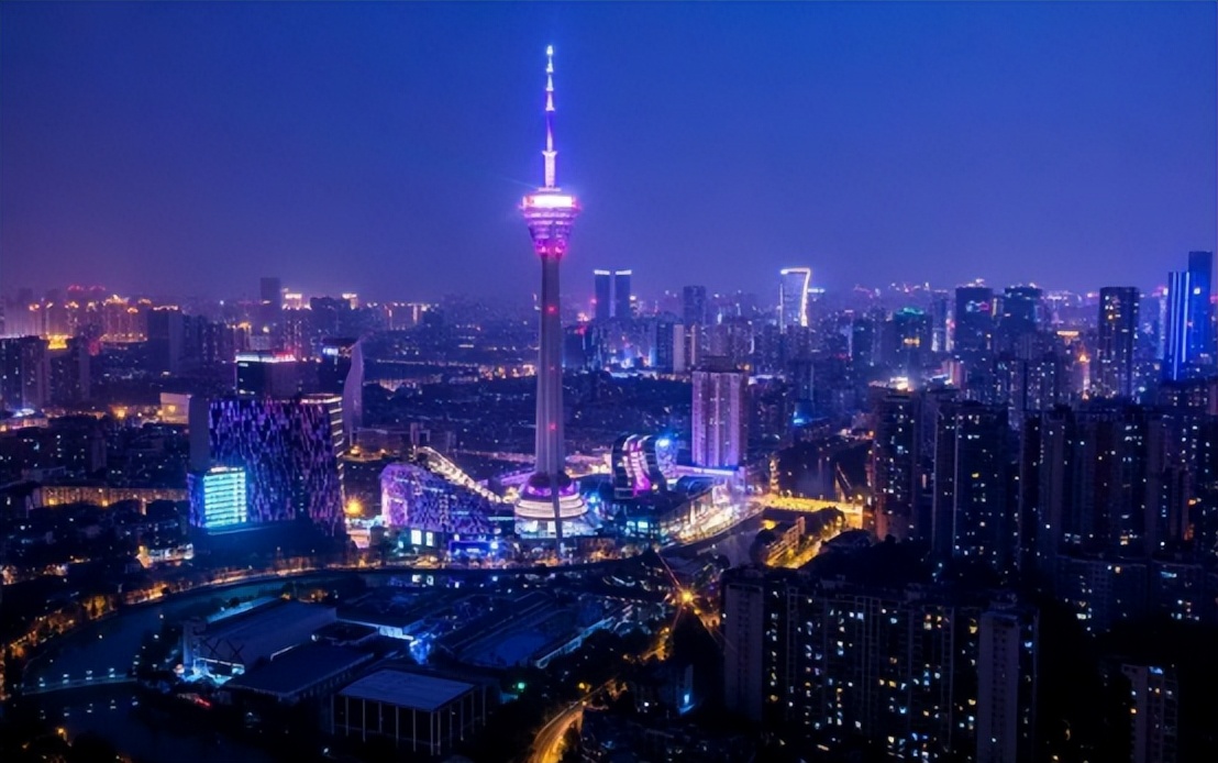 618释放两个新信号，京东唯品会加速转身，电商风向变了