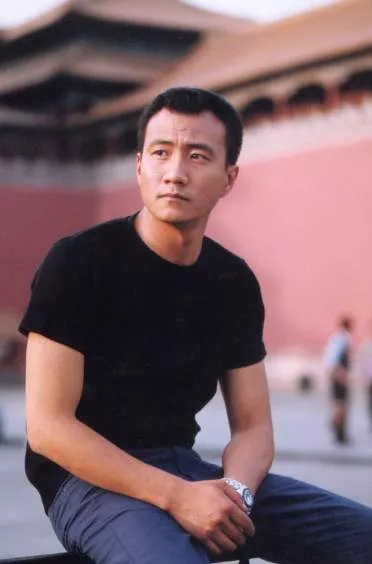 和刘烨拍床戏，迷倒吴京张涵予，这个男星凭什么能“男女通吃”？