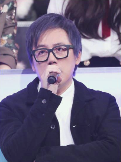 2月还没完，9位明星高调复出，阔太顶流全在内，个个背后有大瓜