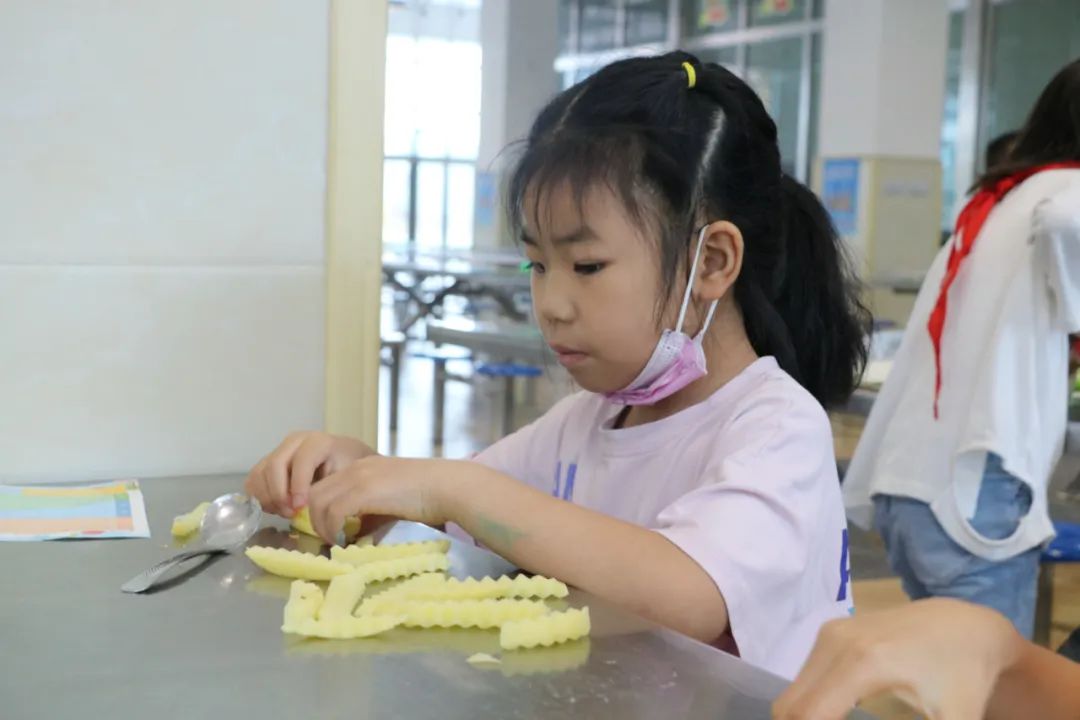 劳动之底色 幸福之源泉｜记双流区实验小学外国语学校劳动系列课程