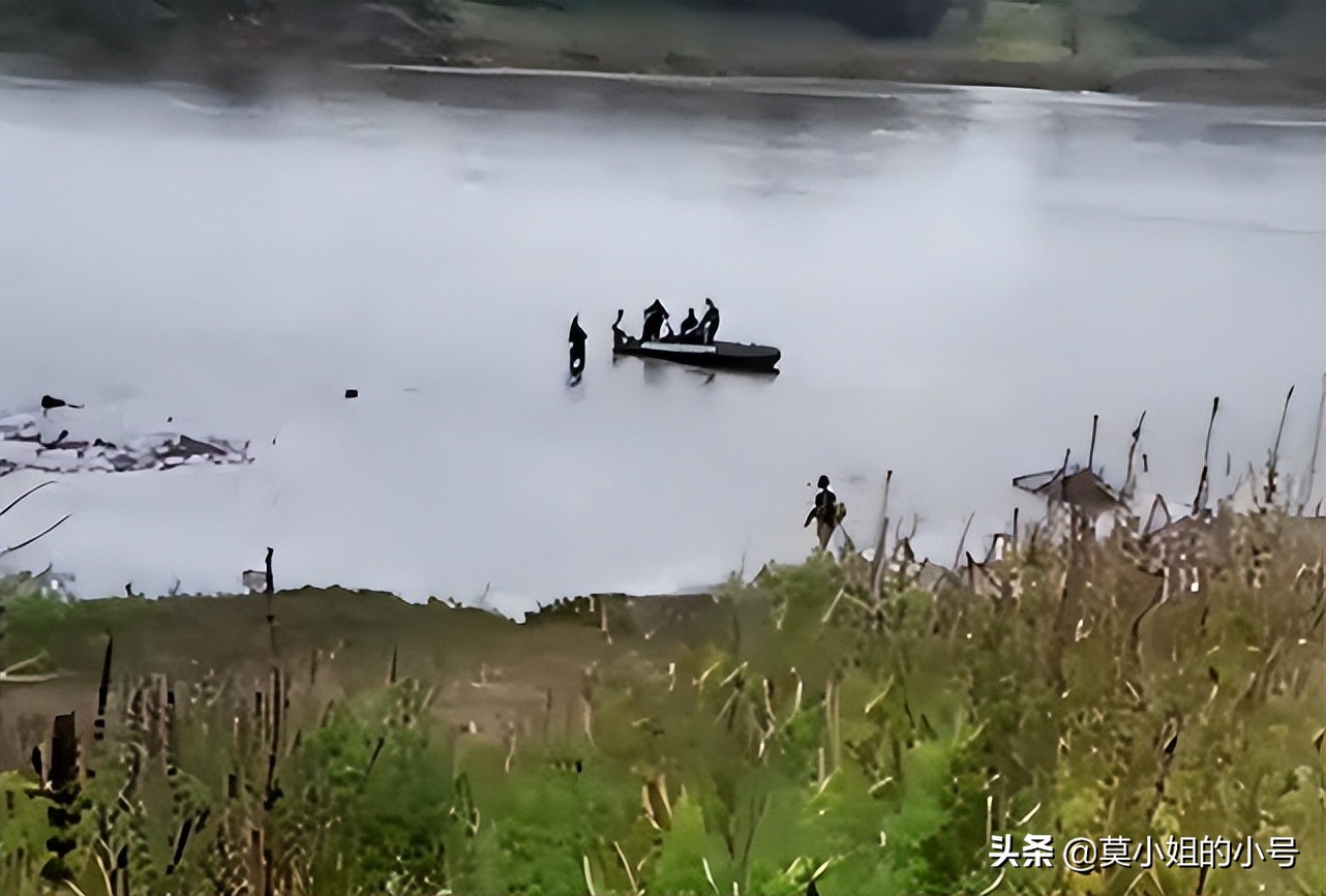 周末两天爆出8个瓜，新恋情、哭穷卖惨、车祸死亡，个个都是大瓜