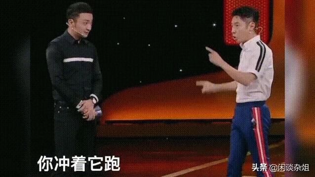 撒贝宁支招：躲避RPG火箭弹的最佳方式，那就是跑向它