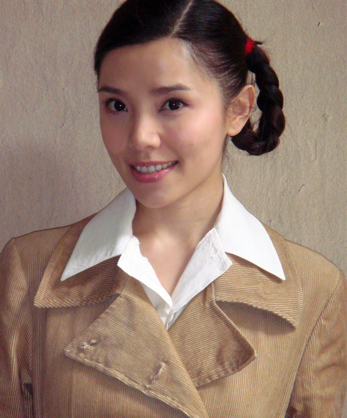 知名演员李佳璇：导演丈夫去世8年，与狗为伴，她的痴情让人泪目