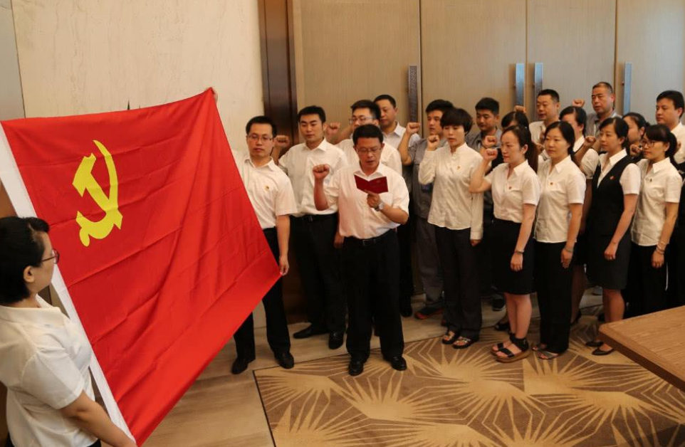 大一申请入党太着急？毕业生含泪表示：错过就来不及，要把握时机