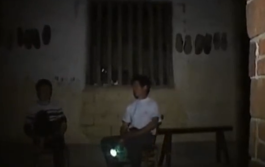 湖南乡村夜半总传来神秘敲门声，村民推门不见人，究竟真相如何