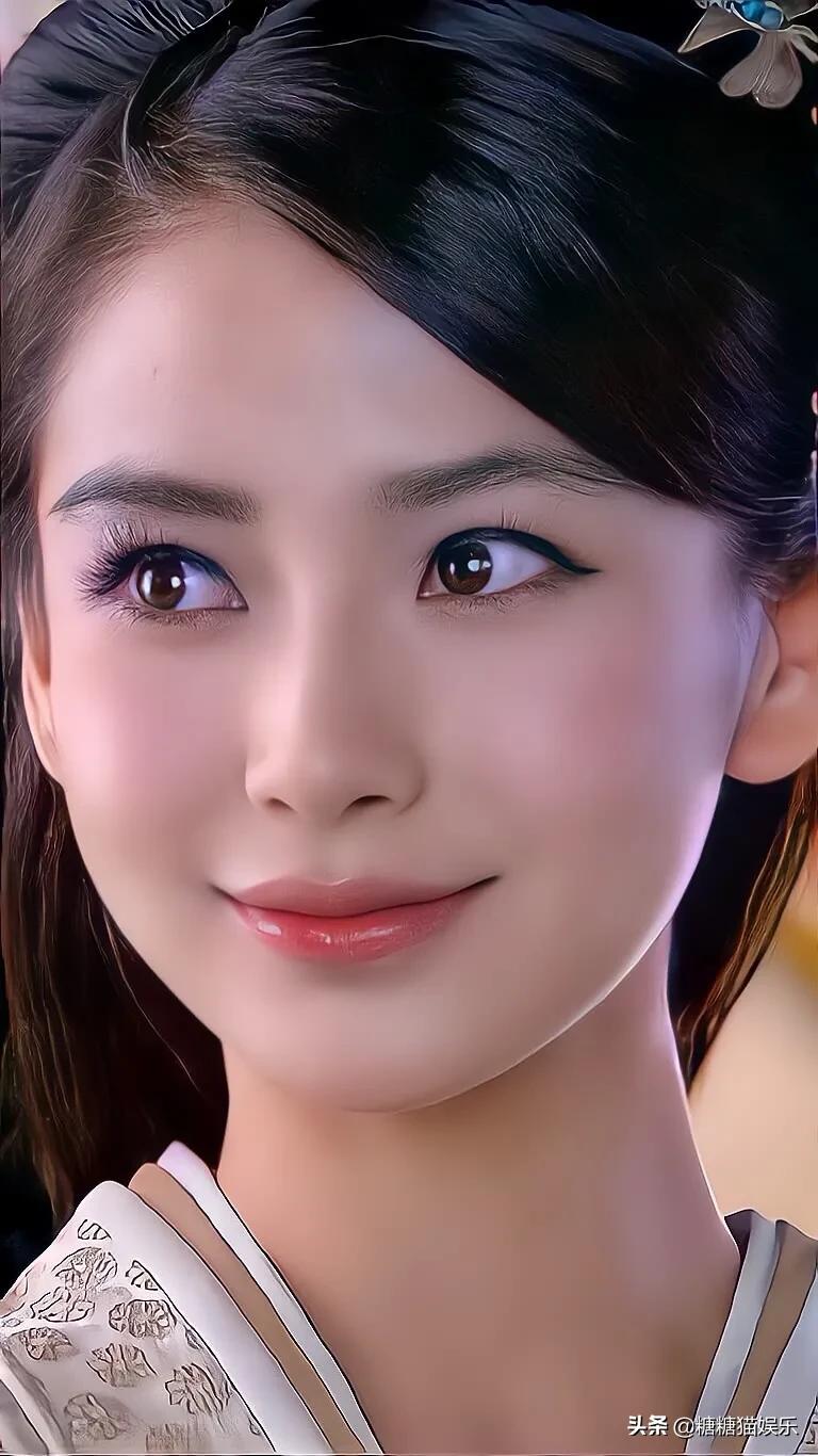 当杨颖遇到杨蓉时，两大女神谁更美一筹？