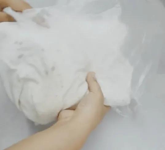 衣服发霉怎么洗掉霉斑小窍门（衣服除霉点最快的方法）-第7张图片-大连信息网