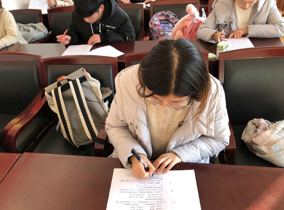 “开考40分钟，我第一面快写满的试卷却被收走了”，吉师大回应