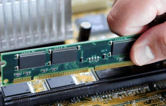 电脑蓝屏是怎么回事（电脑蓝屏都有哪些比较常见的原因）