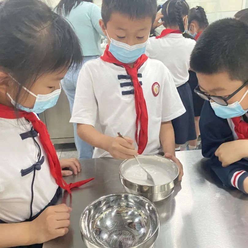 成都高新区朝阳小学深入开展二十四节气之小满有关活动