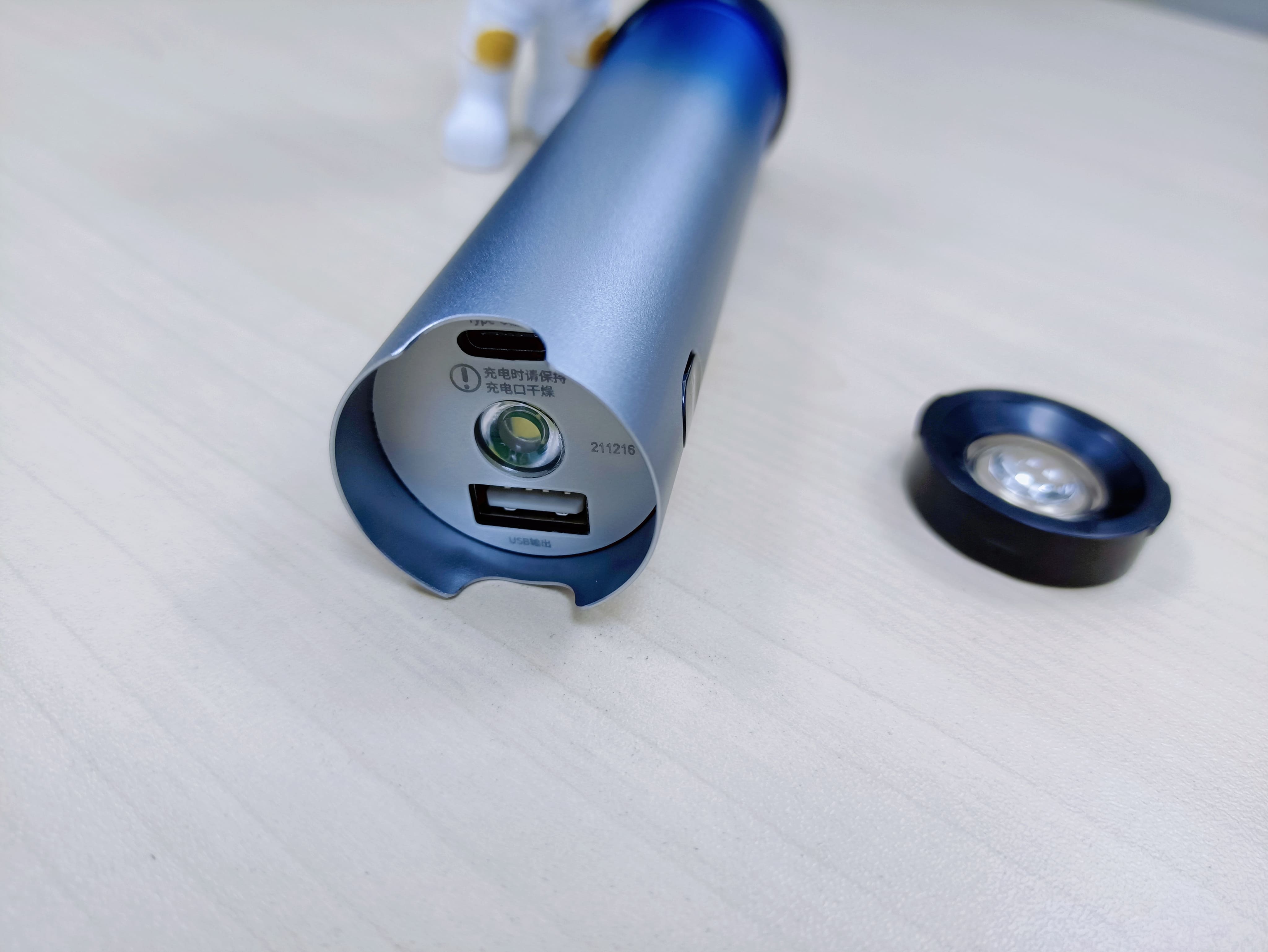 告别邋遢，交给须眉剃须刀T6 Pro