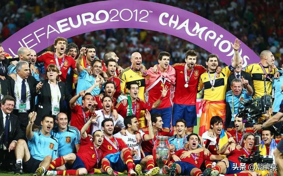 2012欧洲杯西班牙名单（西班牙辉煌的2008年至2012年，靠的是-灵魂中场，攻击发动机.）