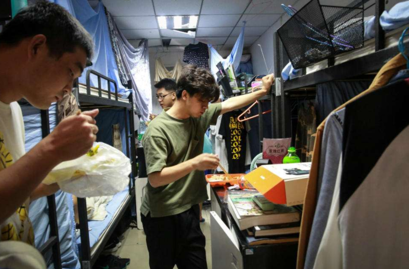 大学生向往城市前10名，南方占8个，毕业生纷纷南下值得深思