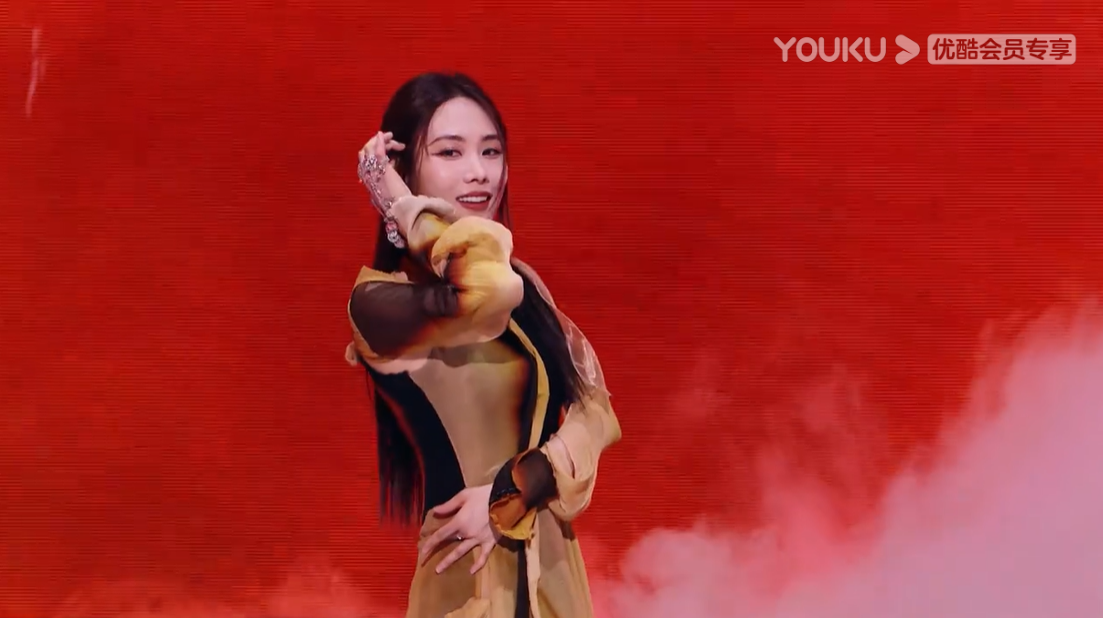 用街舞演绎《大话西游》和《倩女幽魂》，王霏霏程潇谁赢麻了？