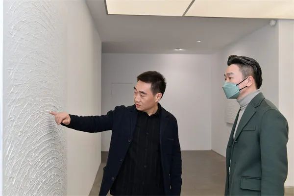 杨黎明个展“无相之象”在艺·凯旋画廊开幕