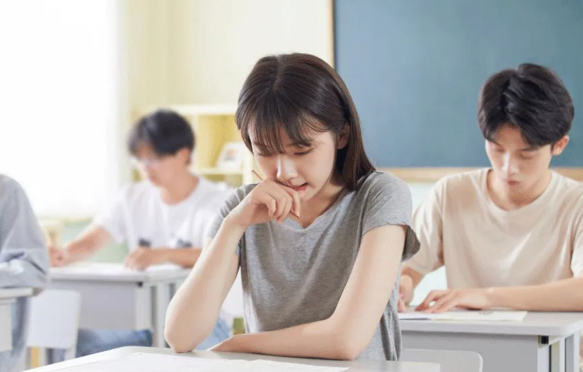 上海教育官方发布一则消息，高三学子“崩溃”了，难道高考有变化