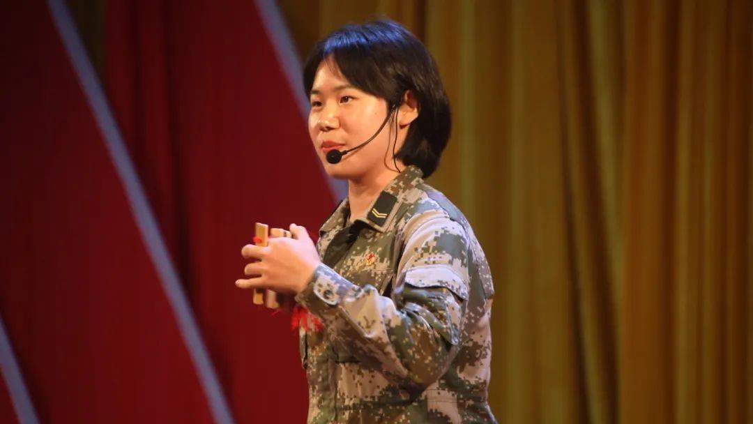 文武兼备，看这群大学生女兵的青春芳华