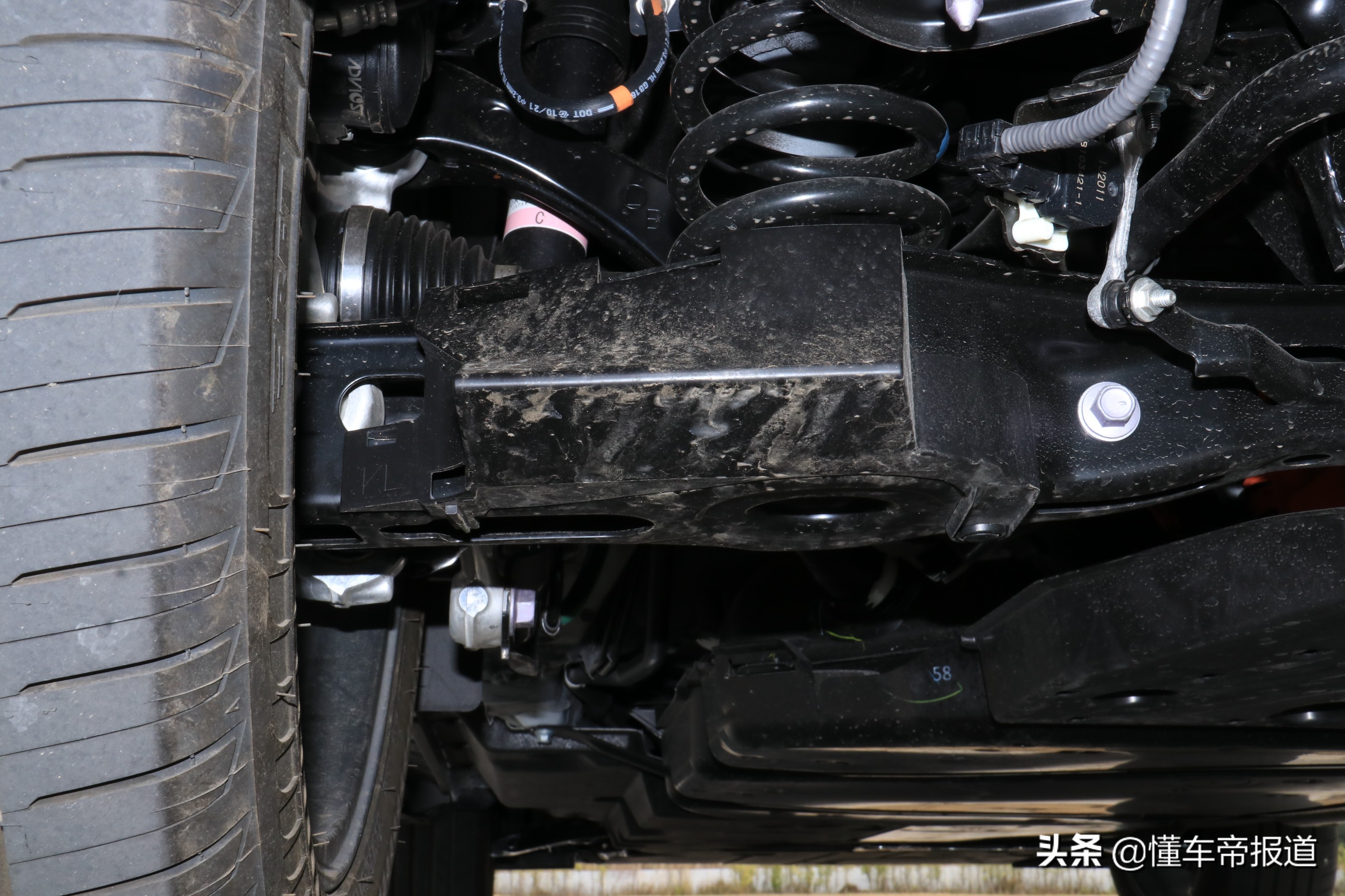 新车｜比奔驰柔顺，底盘质感不输奥迪！雷克萨斯NX 350h你得这么玩