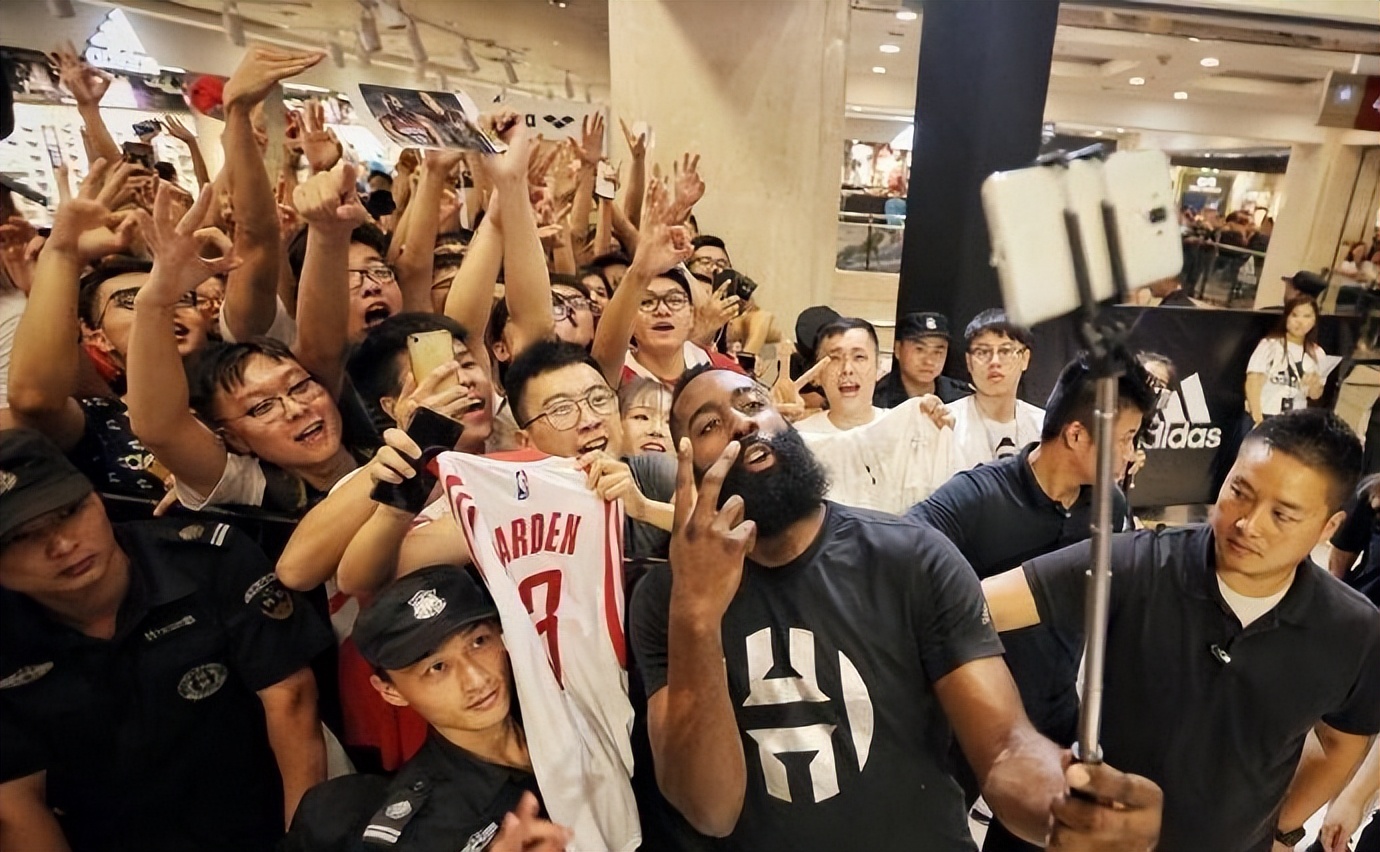 nba为什么要举办中国行(像詹姆斯、库里、哈登等超级巨星为什么每一年都会进行中国行呢？)