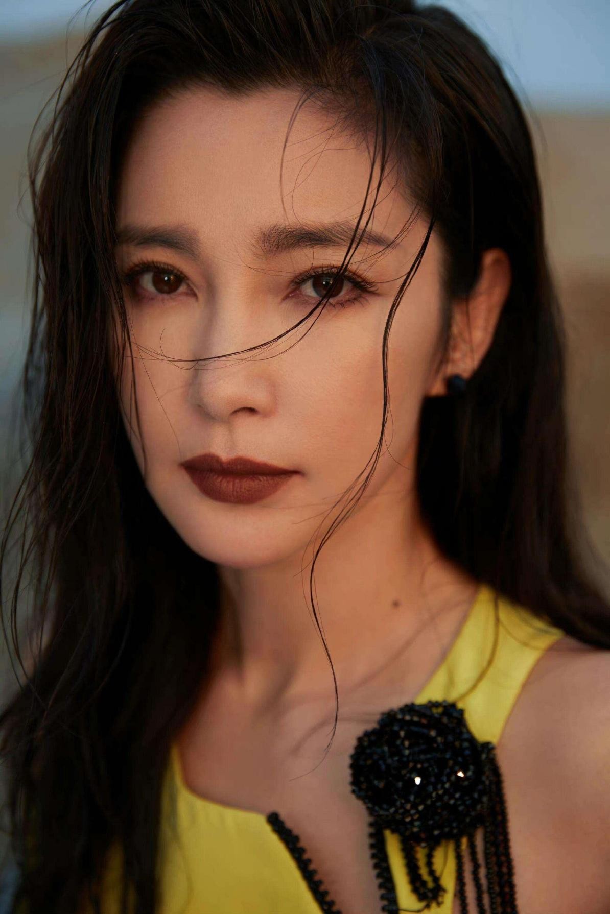 杨幂灵动,张曼玉妩媚,这10位"狐狸眼"女星谁最美?