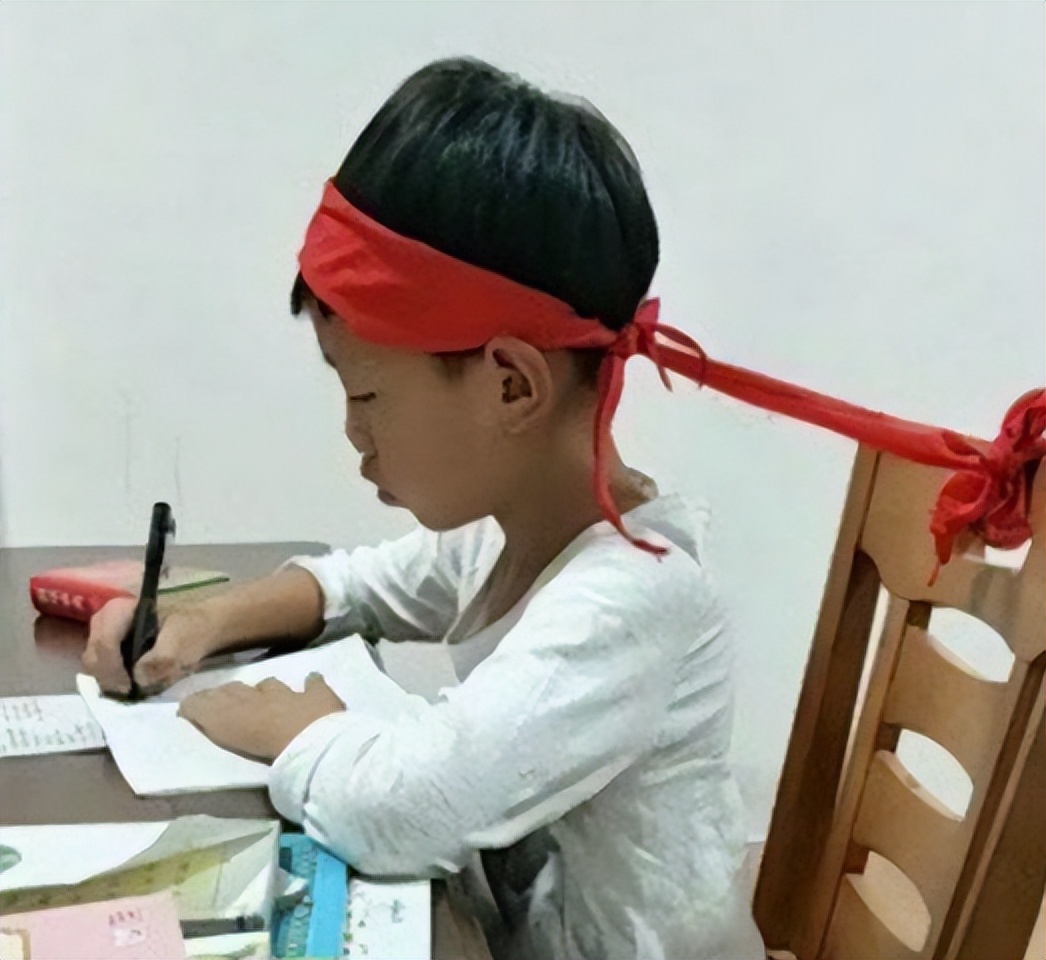 11岁小学生累倒在书桌前,生前最后一句话:妈妈,可以不写作业吗