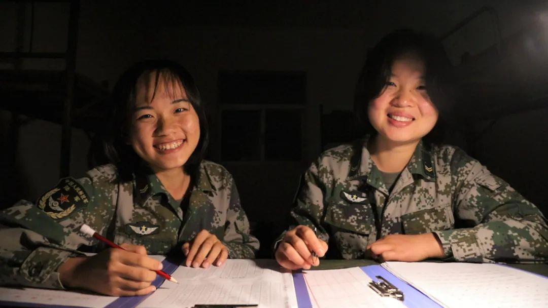 文武兼备，看这群大学生女兵的青春芳华