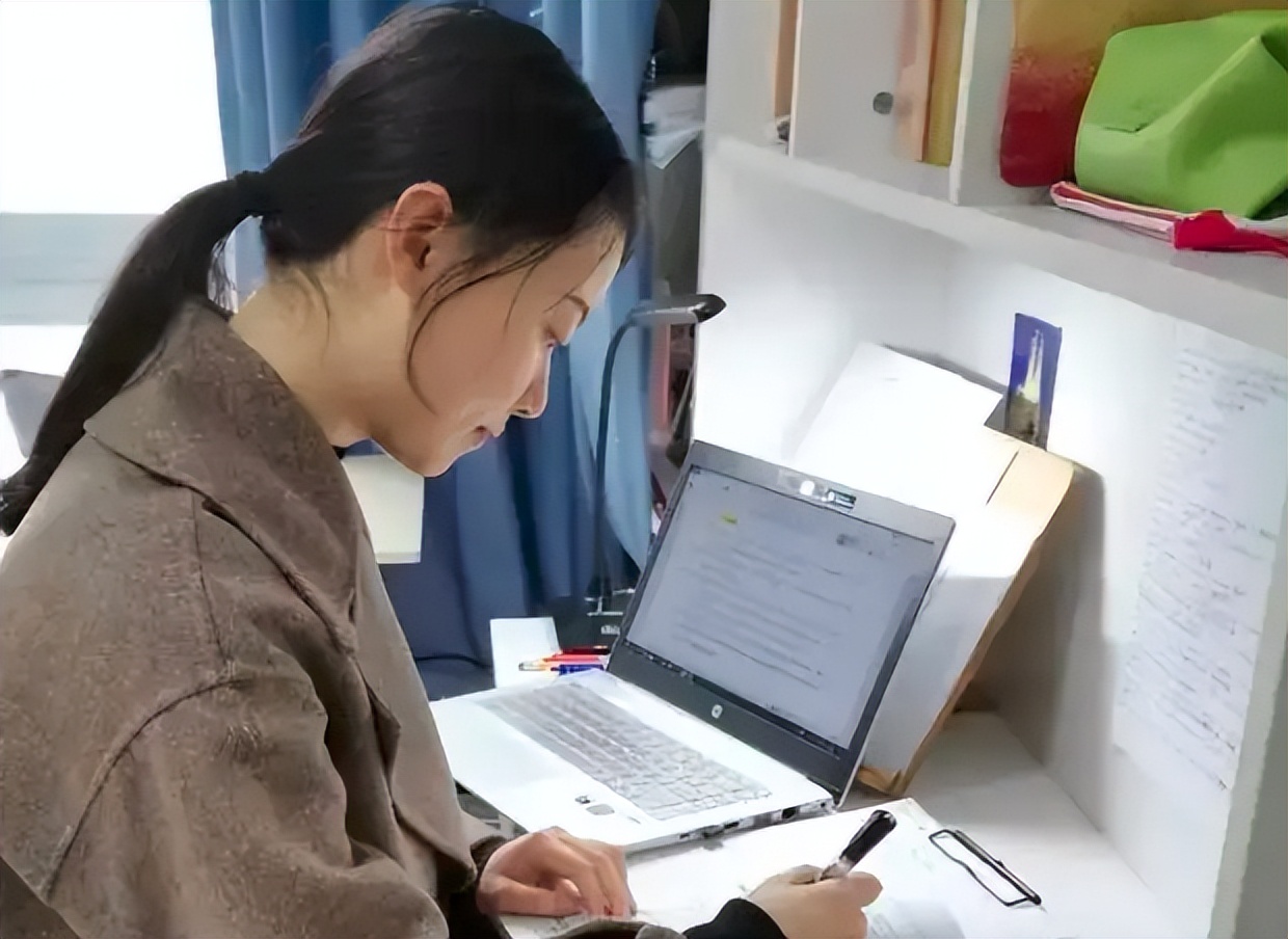 寒假刚结束暑假就来了，个别高校下发通知，大学生将迎来超长暑假