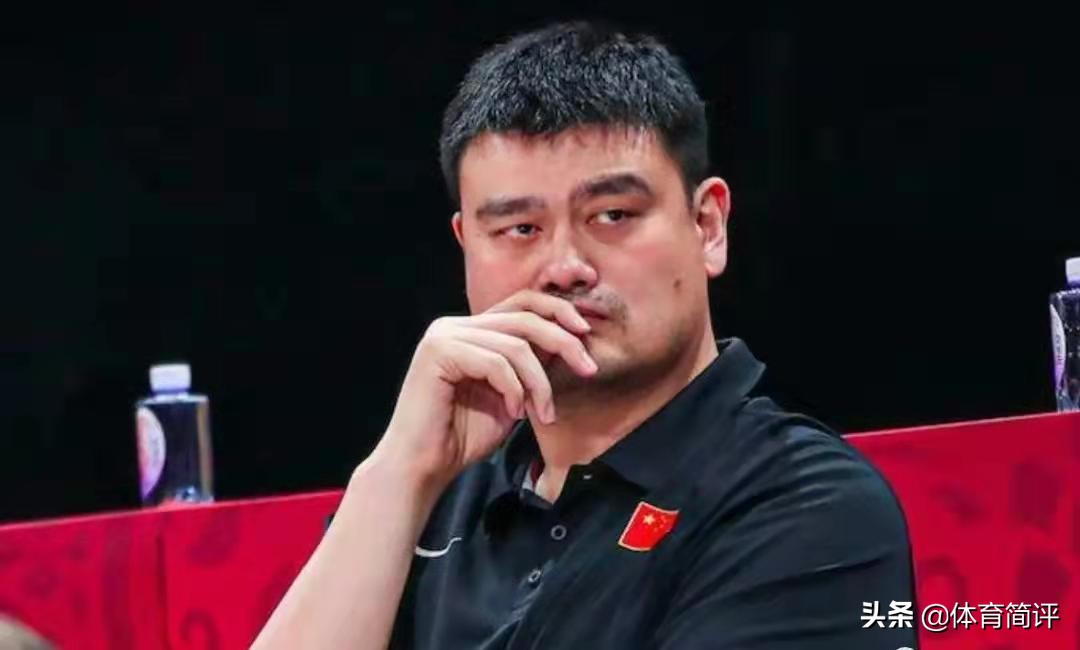 cba颁奖姚明为什么板着脸（不理解！姚明为何缺席辽宁男篮的总冠军颁奖典礼？主要原因很简单）