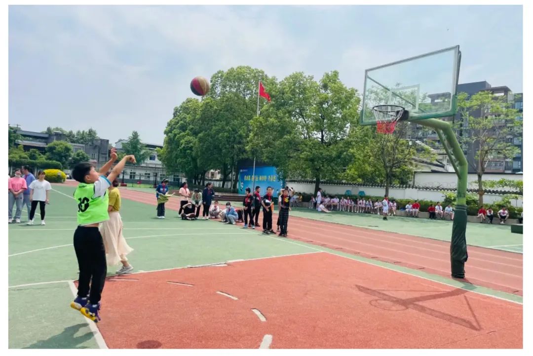 四川天府新区大林小学开展校园篮球班级联赛系列活动