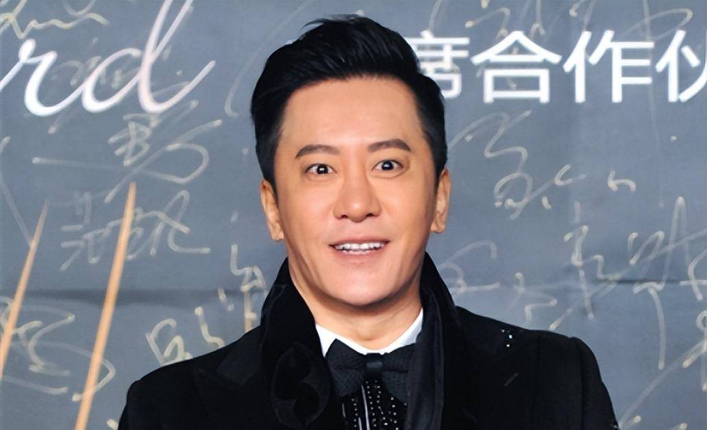 他8次上春晚,作死锒铛入狱,今54岁想复出,唱一首歌狂捞150万?