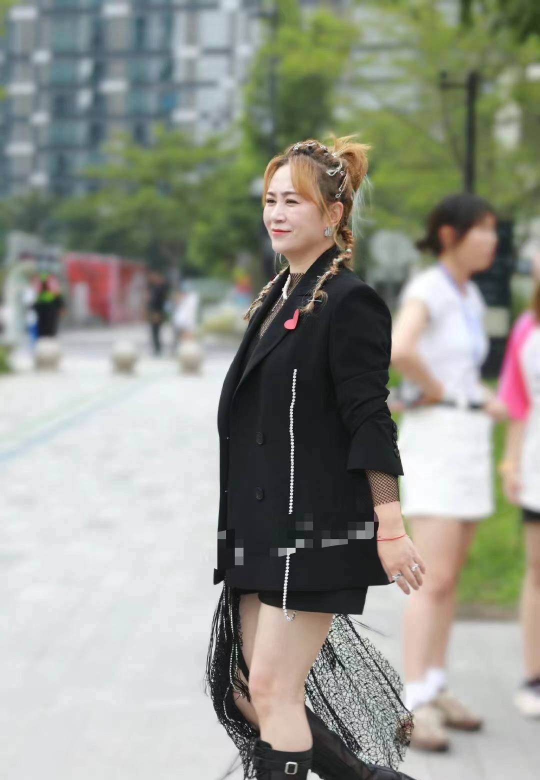 萌探最新嘉宾路透照曝光 欧阳娜娜马丽状态极佳